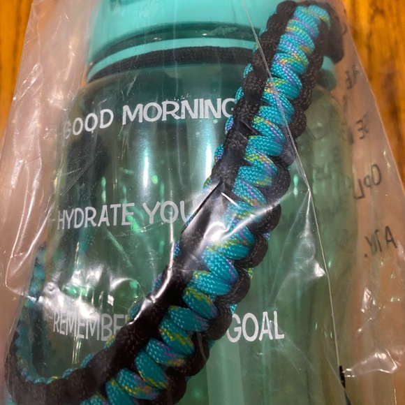 NEW Half Gallon/64 oz Water Jug - Picture 6 of 9